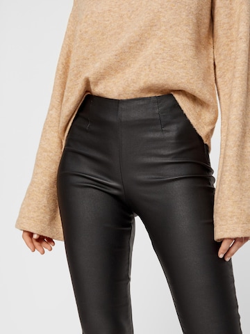 Skinny Leggings PIECES en noir