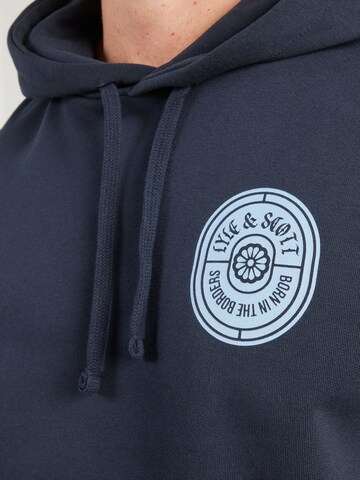 Lyle & Scott Sweatshirt 'Borders' in Blauw