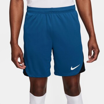 NIKE Loosefit Sportshorts 'Strike' in Blau