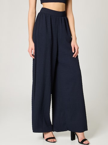 Guido Maria Kretschmer Women Wide leg Pants 'TAMARA' in Blue: front