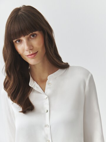 Camicia da donna 'STENDI' di TATUUM in bianco
