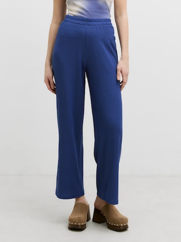 EDITED Wide leg Broek 'Philine' in Blauw: voorkant