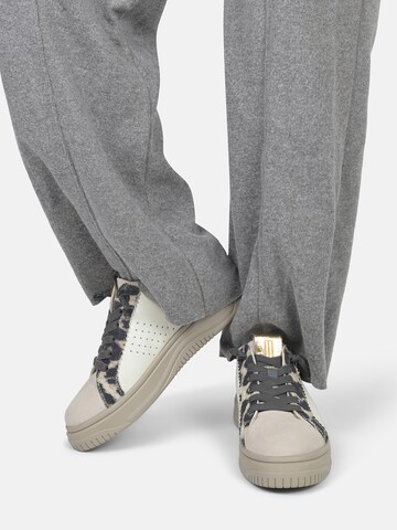 Baskets basses Crickit en beige : devant