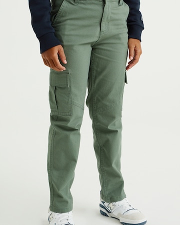 WE Fashion Normalny krój Spodnie w kolorze zielony: przód