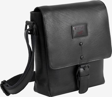 MUSTANG Crossbody Bag in Black: front