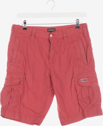 NAPAPIJRI Bermuda / Shorts in 33 in Rot: front
