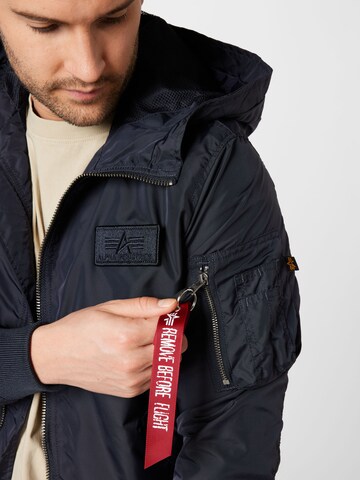 ALPHA INDUSTRIES Kevad-sügisjope, värv must