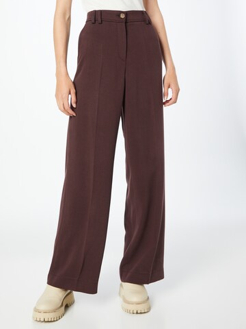 Riani Wide leg Pleated Pants in Red: front