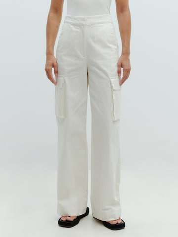 EDITED Wide leg Cargo Pants 'Malena' in Beige: front