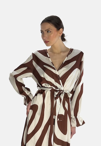 Elara Kleid in Braun