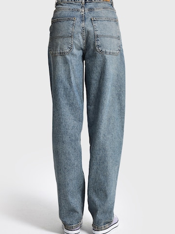 IT'S BASIC Loosefit Jeans 'SKATER MID RISE JEANS' in Blauw