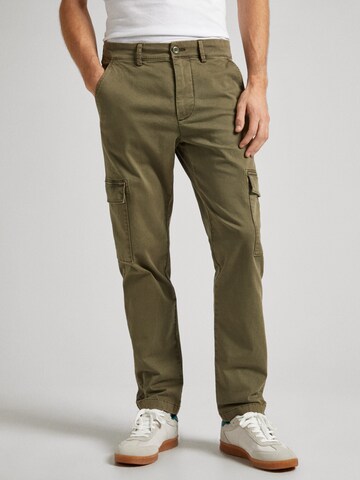 Pepe Jeans Slim fit Cargo trousers in Green: front