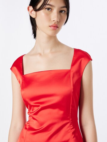 SWING Sheath Dress in Red