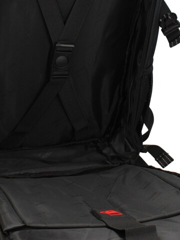 Zaino 'Zaino Coveri unisex poliestere 100% - Chiusura zip e tasche laterali' di Coveri Collection in nero