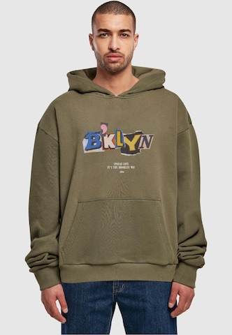 MT Upscale Sweatshirt 'Brklyn' in Grün: predná strana