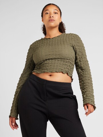 T-shirt 'NMZAHARA' Noisy May Curve en vert : devant