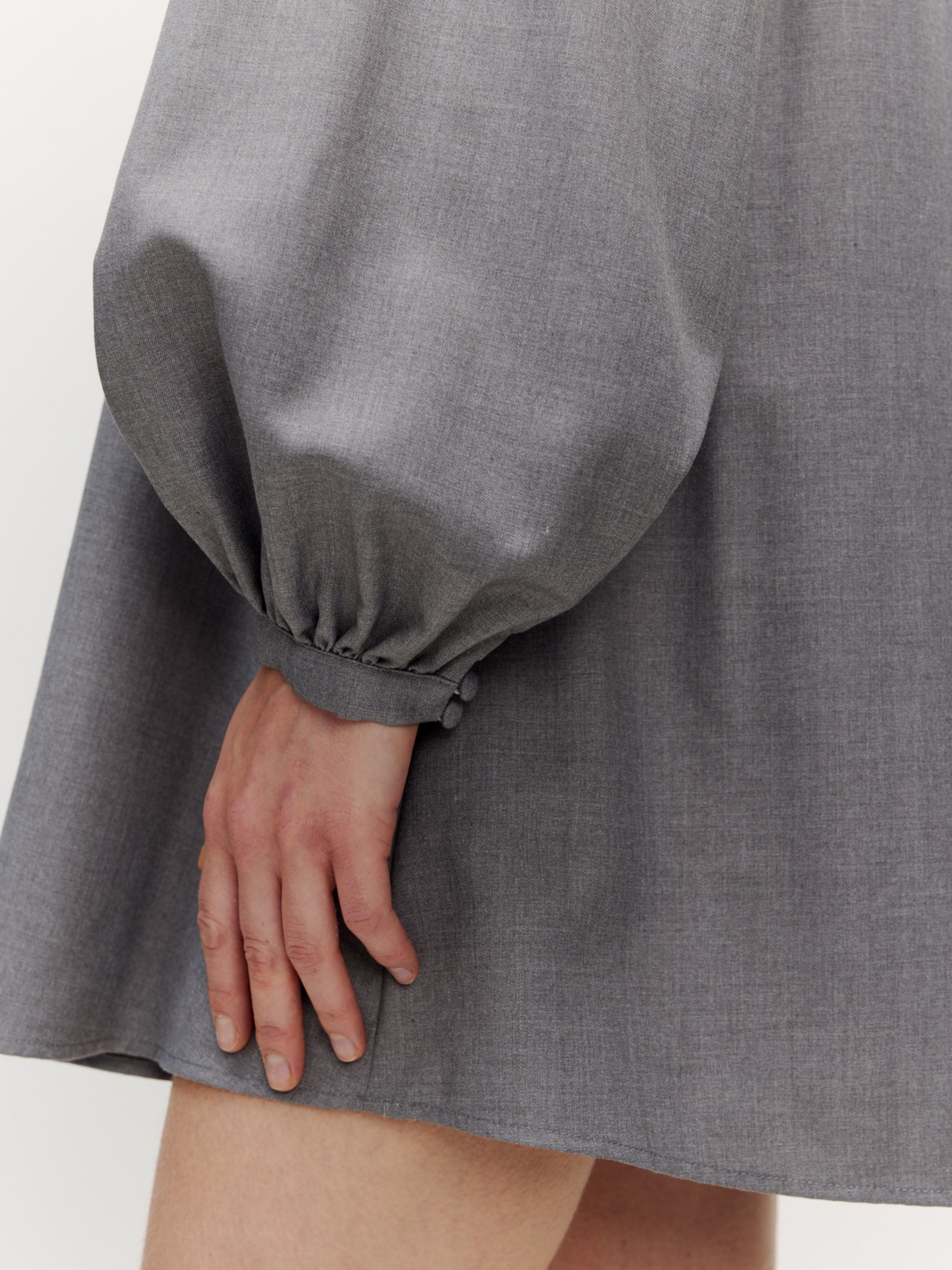 EDITED Produits Robe 'Maija' gris