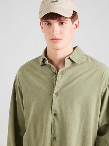 TOPMAN Comfort Fit Πουκάμισο σε πράσινο