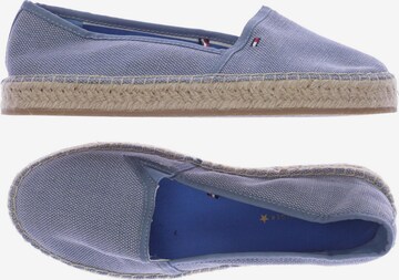 TOMMY HILFIGER Halbschuh 38 in Blau: predná strana