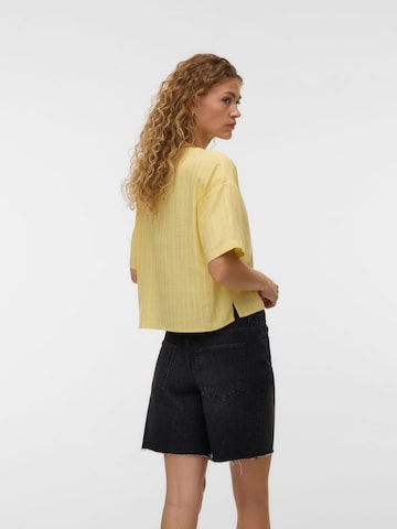 VERO MODA - Blusa en amarillo