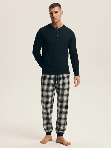 Henderson - Pijama largo 'Schlafanzug Langarm Rundhalsausschnitt Baumwolle Karomuster Noir' en negro