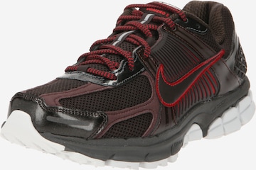 Nike Sportswear Trampki niskie 'ZOOM VOMERO 5' w kolorze brązowy: przód