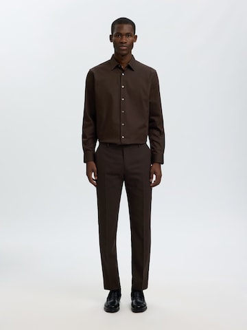 SELECTED - Ajuste estrecho Camisa en marrón