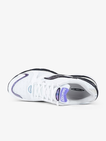 Sneaker bassa 'Progrid Triumph 4' di saucony in bianco