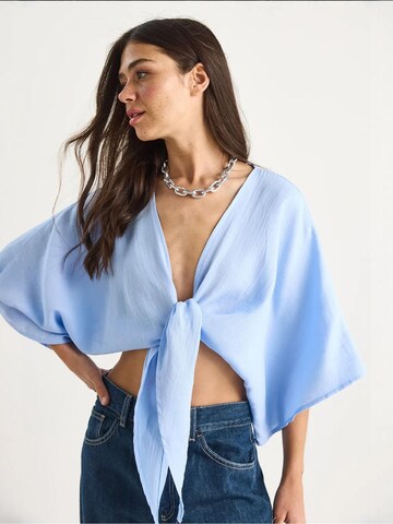 Bianco Lucci - Blusa em azul