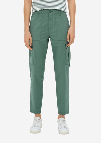 Regular Pantalon cargo s.Oliver en vert : devant