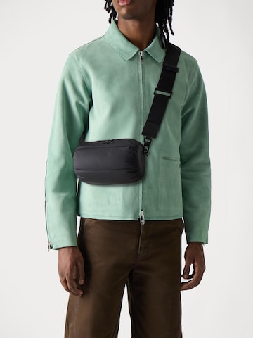 Karl Lagerfeld Torba za čez ramo | črna barva: sprednja stran