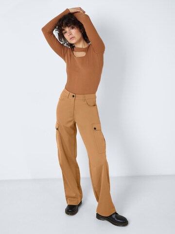 Wide Leg Pantalon cargo 'Rewie' Noisy may en marron