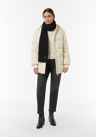 comma casual identity Scarf in Black