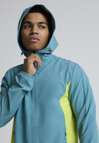 MONTERRAIN Training Jacket 'Lyder Windrunner' in Blue