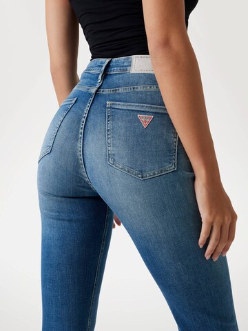 GUESS Flared Jeans in Blau