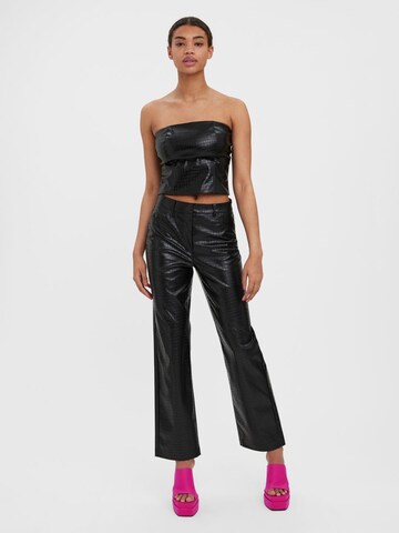 Wide leg Pantaloni 'DAREEN' di VERO MODA in nero