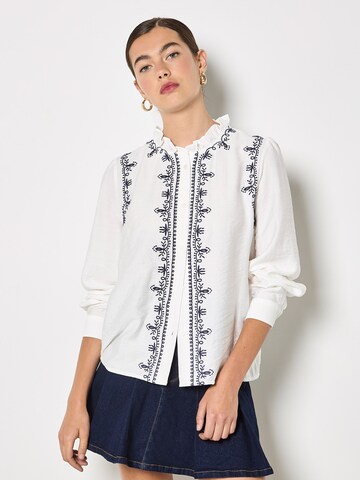 Apricot Blouse ' ' in White: front