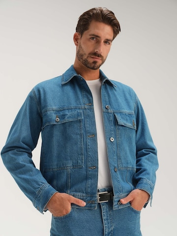 TRAPP Between-Season Jacket in Blue: front