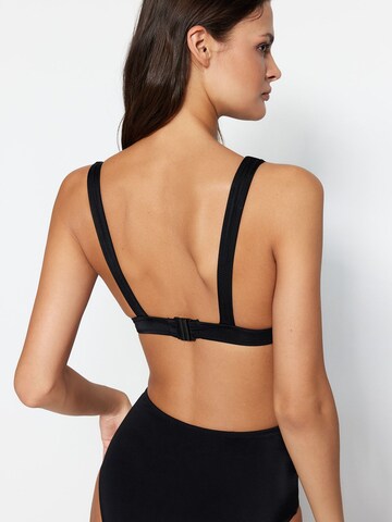 Trendyol - Triángulo Top de bikini en negro