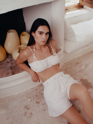 Top 'Cassia' di LeGer by Lena Gercke in bianco