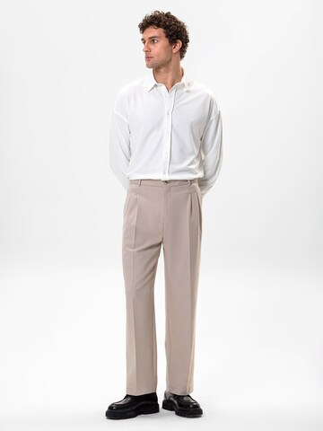 Antioch Comfort fit Button Up Shirt in Beige