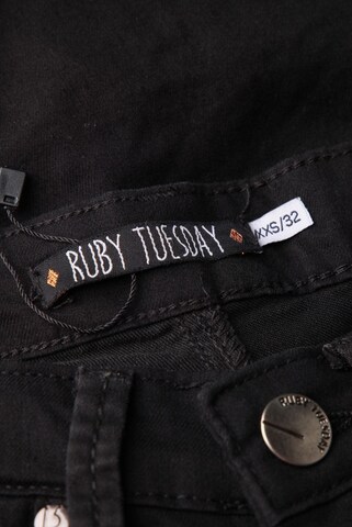 Ruby Tuesday Skinny-Jeans 24 in Schwarz