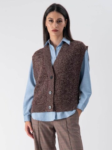 MND Bodywarmer in Rood: voorkant