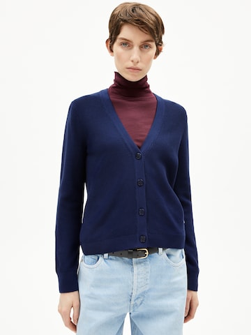 Cardigan ARMEDANGELS en bleu : devant