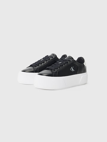 Sneaker low de la Calvin Klein Jeans pe negru: față