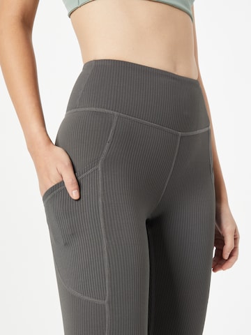 Skinny Pantaloni sportivi di O'NEILL in grigio