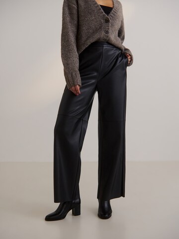 Regular Pantalon Guido Maria Kretschmer Women en noir : devant
