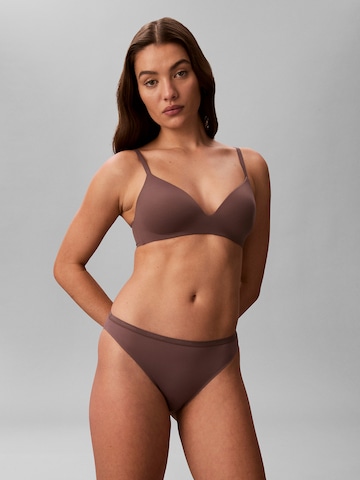 Invisible Soutien-gorge Calvin Klein Underwear en marron : devant