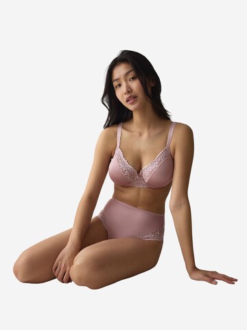 Slip TRIUMPH en rose