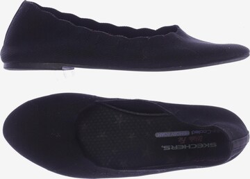 SKECHERS Flats & Loafers in 37 in Black: front